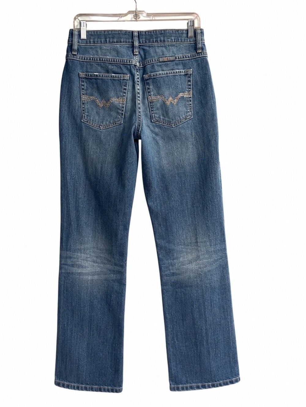 Wrangler Women's Straight Leg Jeans Size 7/8 Medium Wash Blue Denim Classic Fit